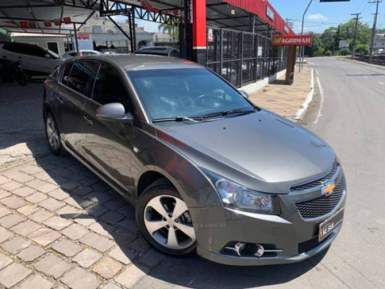 CHEVROLET - CRUZE - 2013/2014 - Cinza - R$ 62.900,00