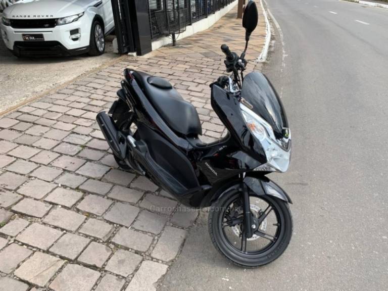 HONDA - PCX - 2014/2015 - Preta - R$ 14.900,00