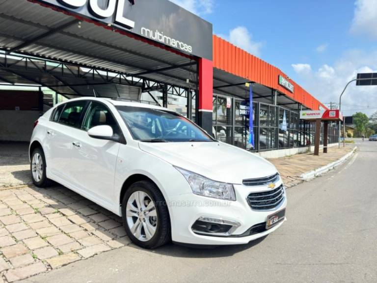 CHEVROLET - CRUZE - 2015/2015 - Branca - R$ 77.900,00