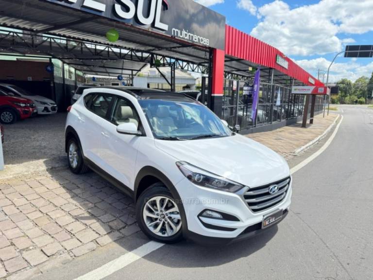 HYUNDAI - TUCSON - 2021/2022 - Branca - R$ 132.900,00