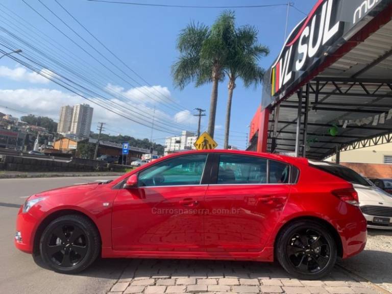 CHEVROLET - CRUZE - 2013/2014 - Vermelha - R$ 63.900,00