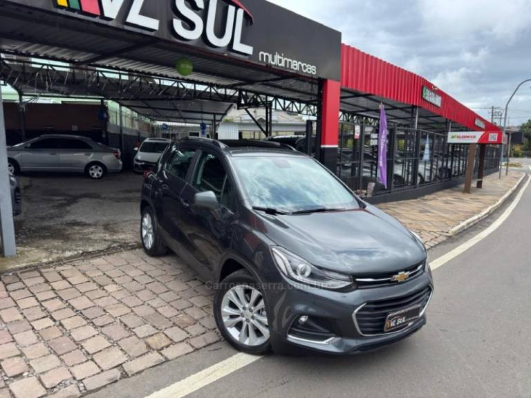 CHEVROLET - TRACKER - 2017/2017 - Cinza - R$ 87.900,00