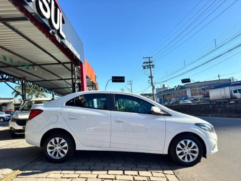 CHEVROLET - PRISMA - 2016/2017 - Branca - R$ 60.900,00