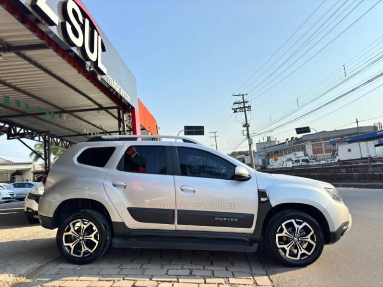 RENAULT - DUSTER - 2020/2021 - Prata - R$ 95.900,00