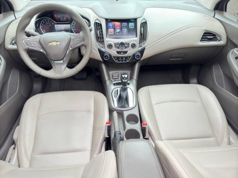 CHEVROLET - CRUZE - 2018/2018 - Vermelha - R$ 97.900,00