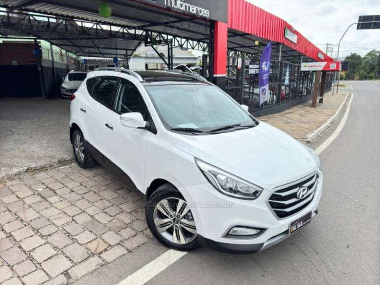 HYUNDAI - IX35 - 2016/2017 - Branca - R$ 94.900,00