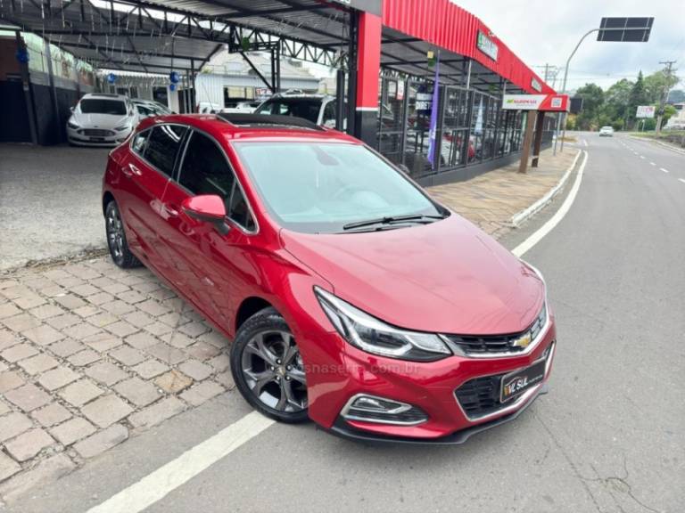 CHEVROLET - CRUZE - 2018/2018 - Vermelha - R$ 97.900,00