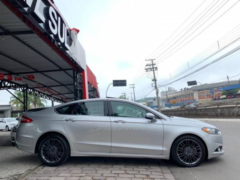 FORD - FUSION - 2013/2014 - Prata - R$ 77.900,00