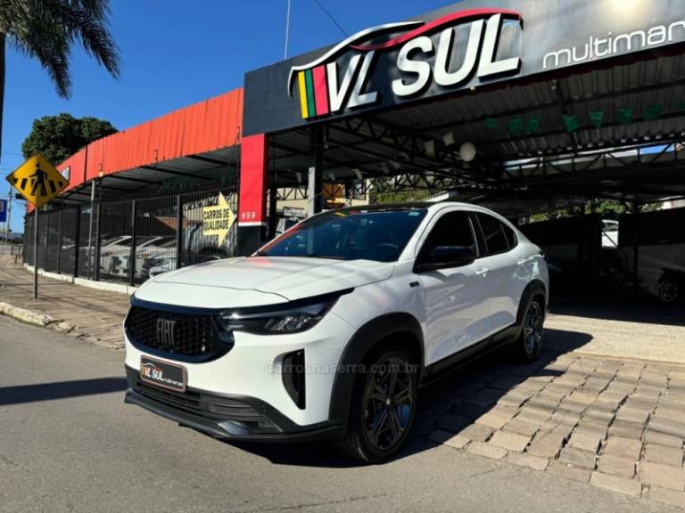 FIAT - FASTBACK - 2023/2023 - Branca - R$ 135.900,00