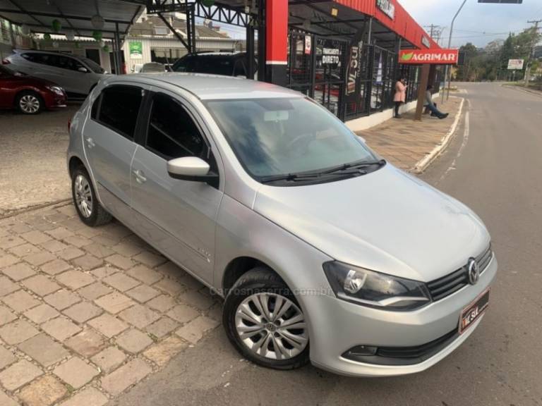 VOLKSWAGEN - GOL - 2014/2014 - Prata - R$ 40.900,00