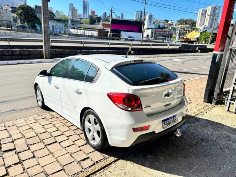 CHEVROLET - CRUZE - 2012/2013 - Branca - R$ 69.900,00