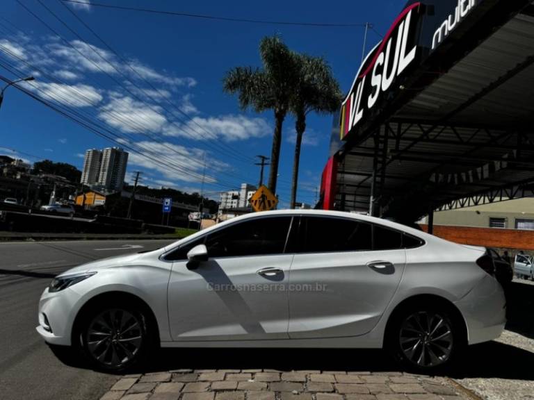 CHEVROLET - CRUZE - 2018/2018 - Branca - R$ 92.900,00