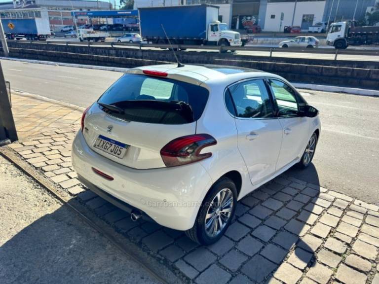 PEUGEOT - 208 - 2016/2017 - Branca - R$ 60.900,00