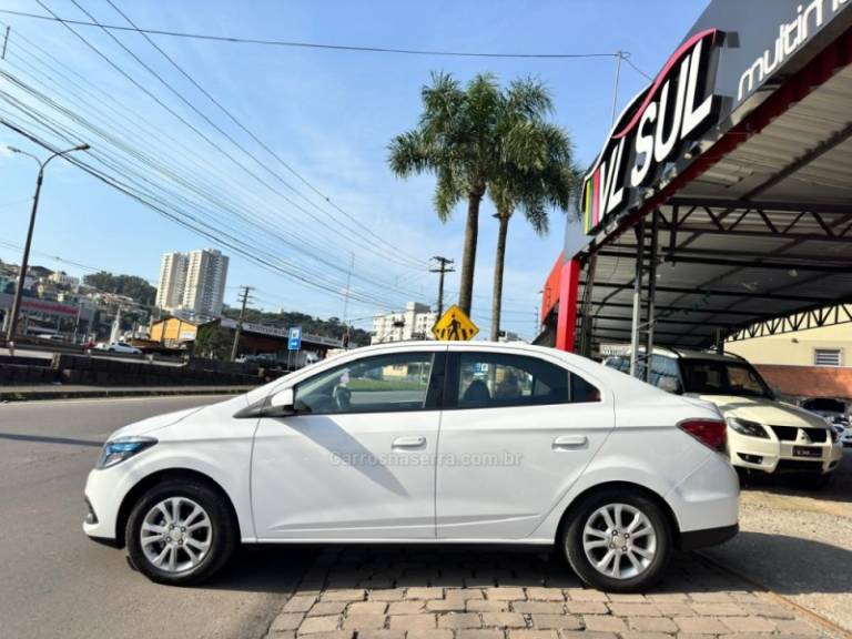 CHEVROLET - PRISMA - 2013/2014 - Branca - R$ 54.900,00