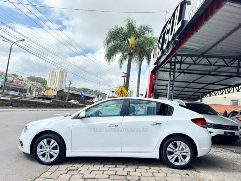 CHEVROLET - CRUZE - 2015/2015 - Branca - R$ 77.900,00