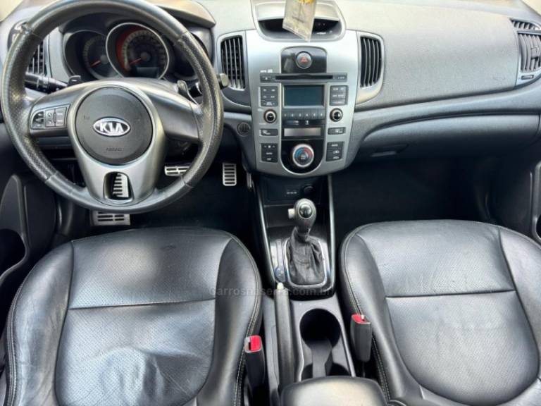 KIA MOTORS - CERATO - 2011/2012 - Branca - R$ 49.900,00