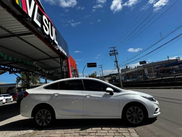 CHEVROLET - CRUZE - 2018/2018 - Branca - R$ 92.900,00