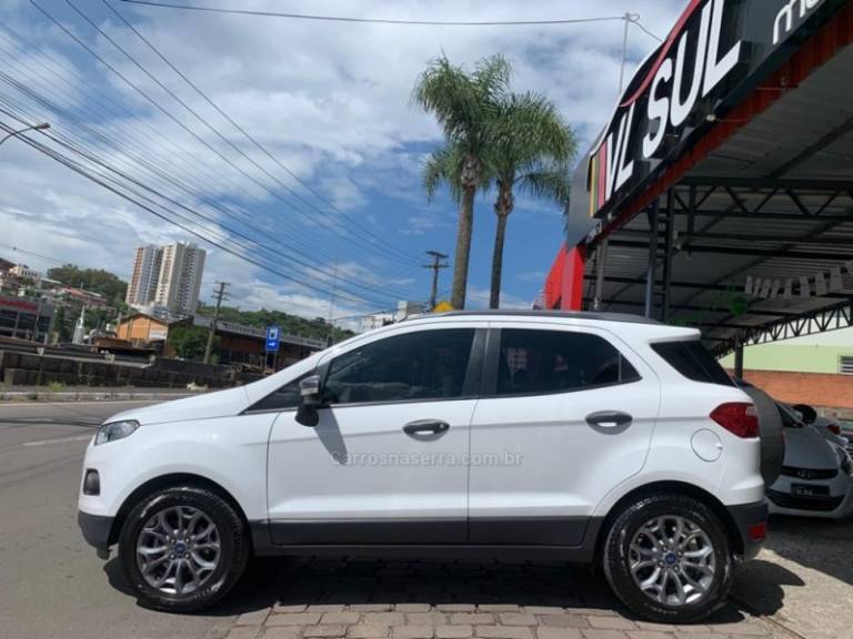 FORD - ECOSPORT - 2015/2015 - Branca - R$ 57.900,00