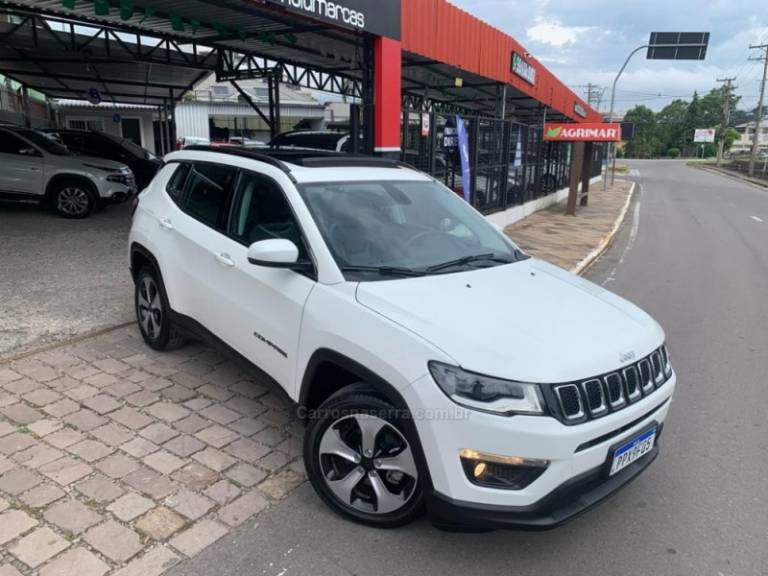 JEEP - COMPASS - 2017/2018 - Branca - R$ 100.900,00