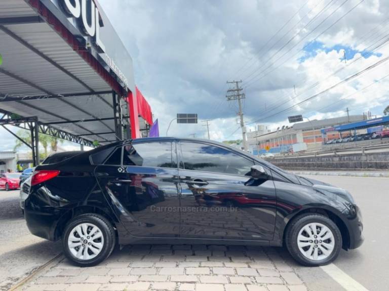 HYUNDAI - HB20S - 2015/2015 - Preta - R$ 52.900,00