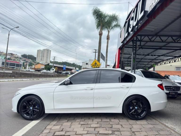 BMW - 328I - 2015/2015 - Branca - R$ 125.900,00