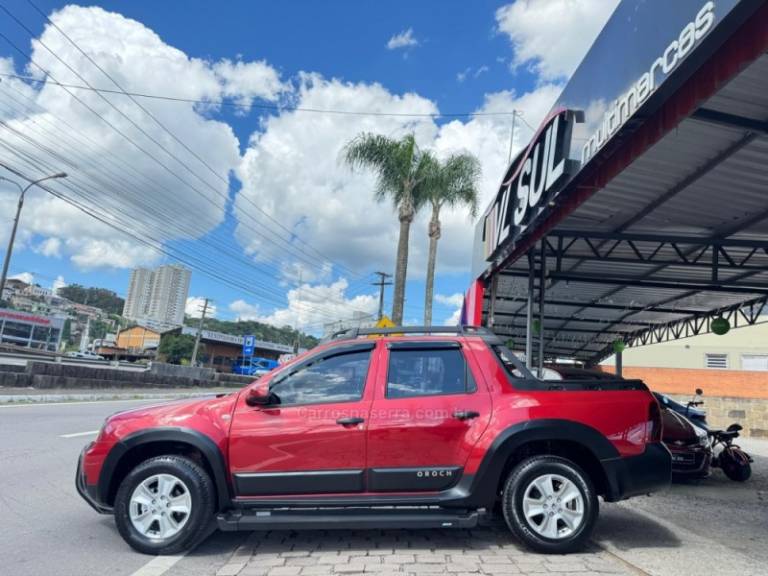 RENAULT - DUSTER OROCH - 2018/2019 - Vermelha - R$ 76.900,00