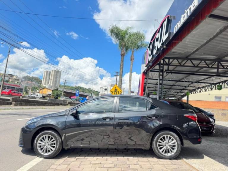 TOYOTA - COROLLA - 2019/2019 - Preta - R$ 90.900,00