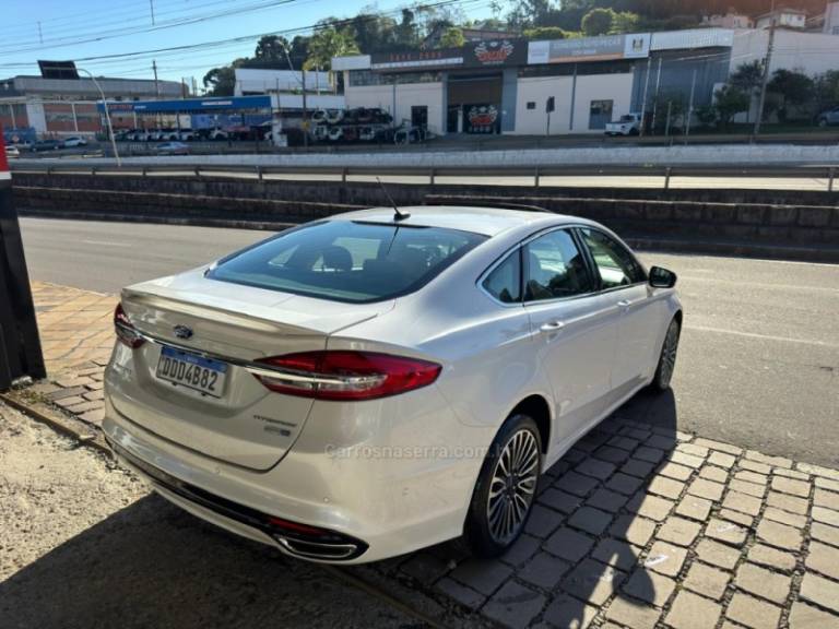 FORD - FUSION - 2018/2018 - Branca - R$ 112.900,00