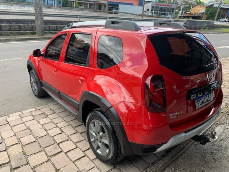 RENAULT - DUSTER - 2017/2018 - Vermelha - R$ 72.900,00