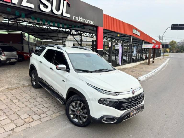 FIAT - TORO - 2020/2020 - Branca - R$ 130.900,00