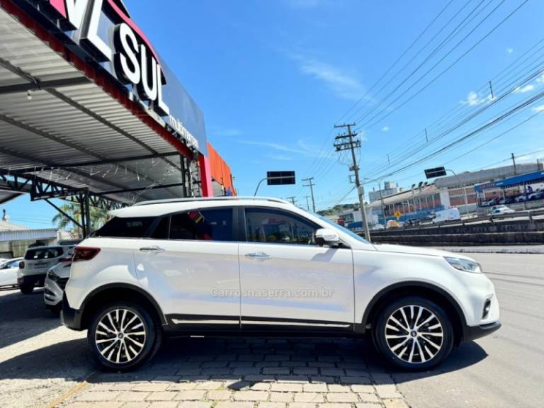 FORD - TERRITORY - 2020/2021 - Branca - R$ 135.900,00