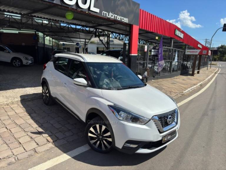 NISSAN - KICKS - 2018/2019 - Branca - R$ 87.900,00