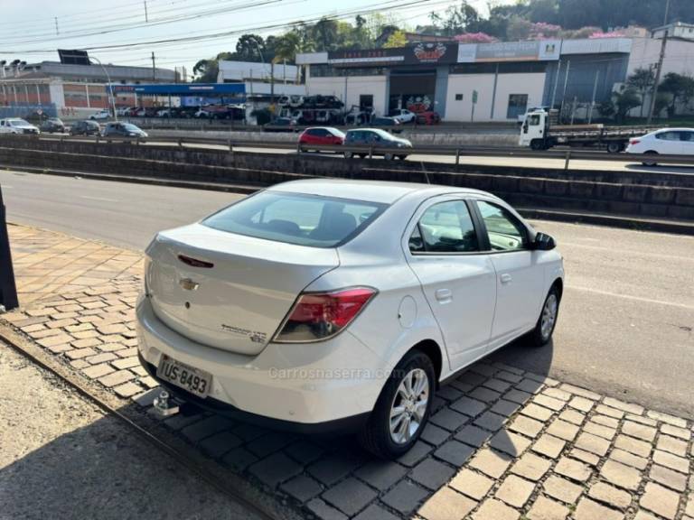 CHEVROLET - PRISMA - 2013/2014 - Branca - R$ 54.900,00