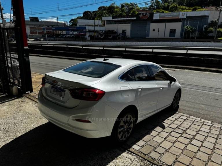 CHEVROLET - CRUZE - 2018/2018 - Branca - R$ 92.900,00