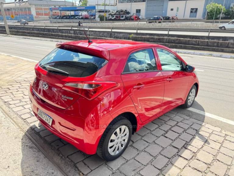 HYUNDAI - HB20 - 2013/2014 - Vermelha - R$ 48.900,00