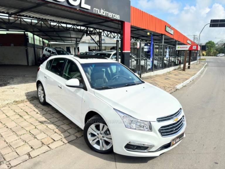 CHEVROLET - CRUZE - 2015/2015 - Branca - R$ 77.900,00