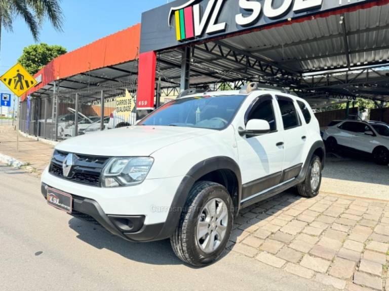 RENAULT - DUSTER - 2015/2016 - Branca - R$ 59.900,00