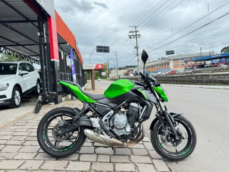 KAWASAKI - Z650 - 2018/2018 - Verde - R$ 32.900,00