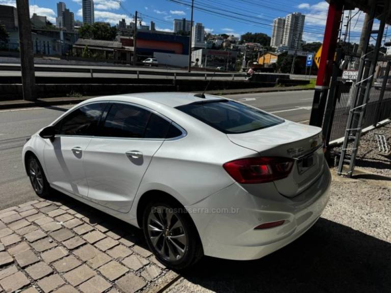 CHEVROLET - CRUZE - 2018/2018 - Branca - R$ 92.900,00