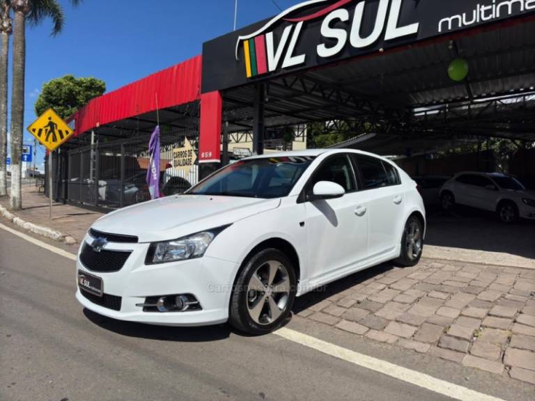 CHEVROLET - CRUZE - 2012/2013 - Branca - R$ 61.900,00