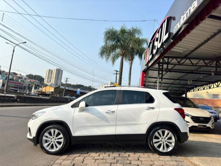 CHEVROLET - TRACKER - 2017/2017 - Branca - R$ 88.900,00