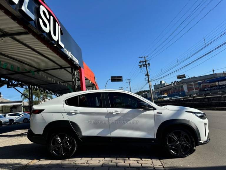 FIAT - FASTBACK - 2023/2023 - Branca - R$ 133.900,00