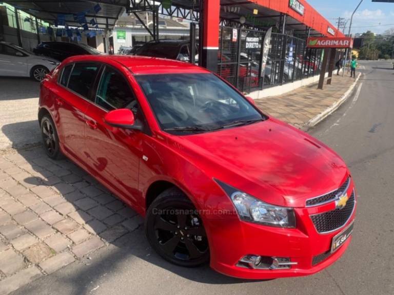 CHEVROLET - CRUZE - 2013/2014 - Vermelha - R$ 63.900,00