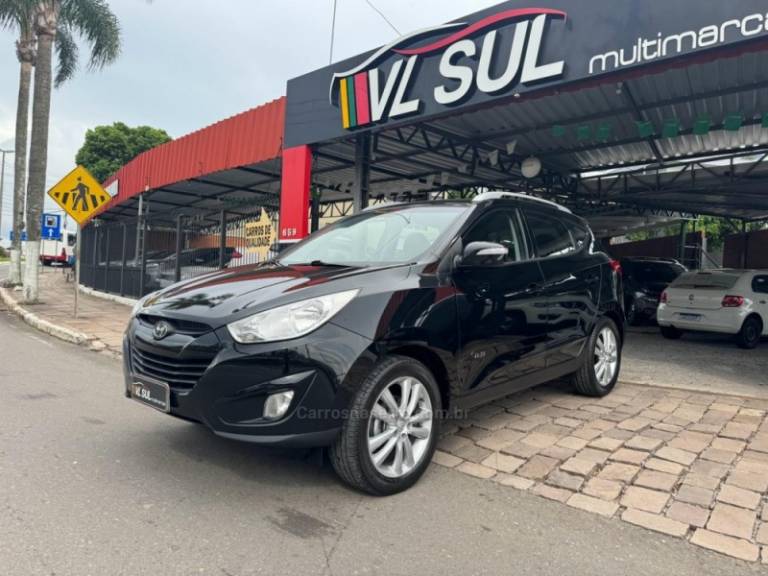 HYUNDAI - IX35 - 2011/2012 - Preta - R$ 67.900,00