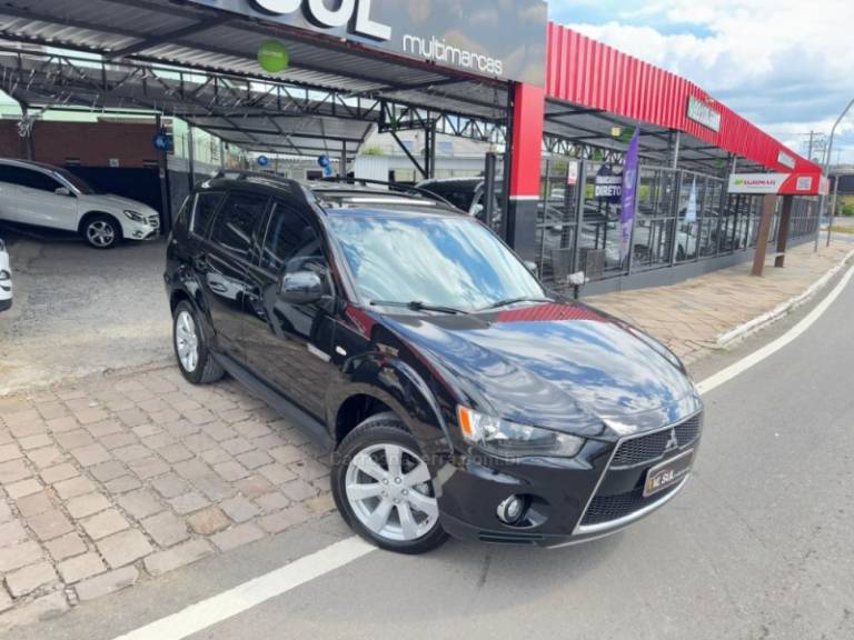 MITSUBISHI - OUTLANDER - 2011/2012 - Preta - R$ 64.900,00