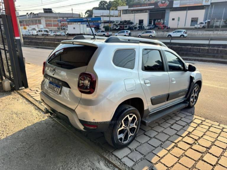 RENAULT - DUSTER - 2020/2021 - Prata - R$ 93.900,00