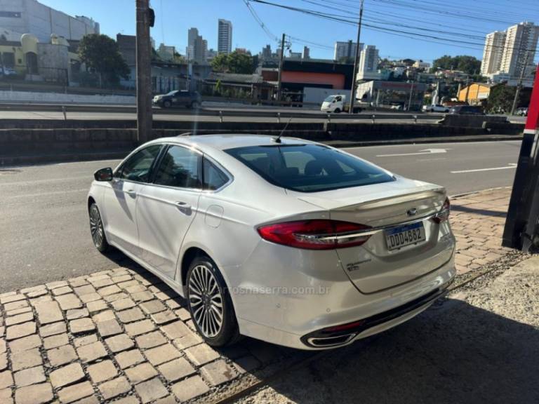 FORD - FUSION - 2018/2018 - Branca - R$ 112.900,00