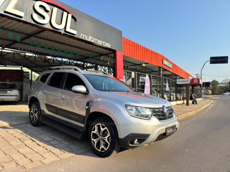 RENAULT - DUSTER - 2020/2021 - Prata - R$ 93.900,00