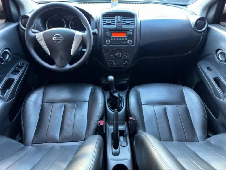 NISSAN - VERSA - 2019/2020 - Prata - R$ 62.900,00