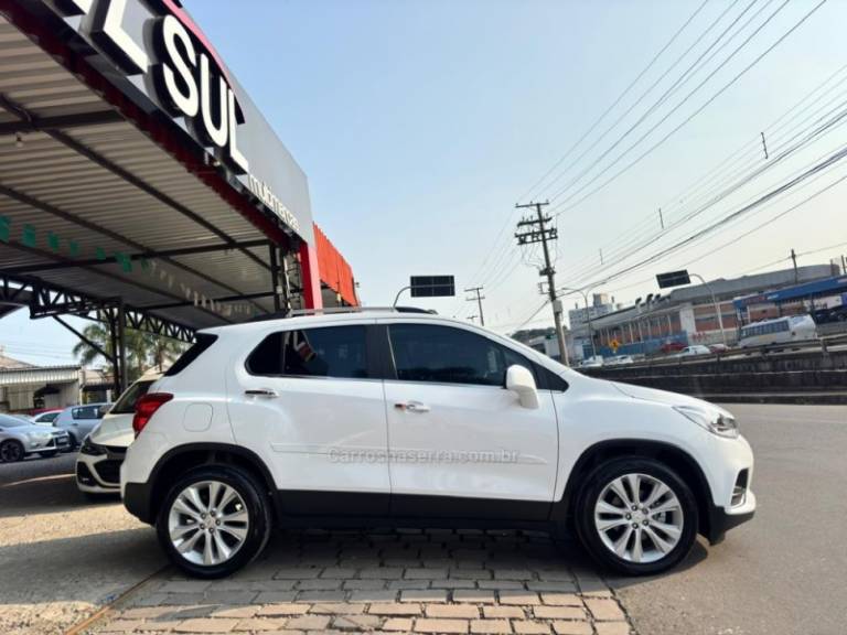 CHEVROLET - TRACKER - 2017/2017 - Branca - R$ 88.900,00